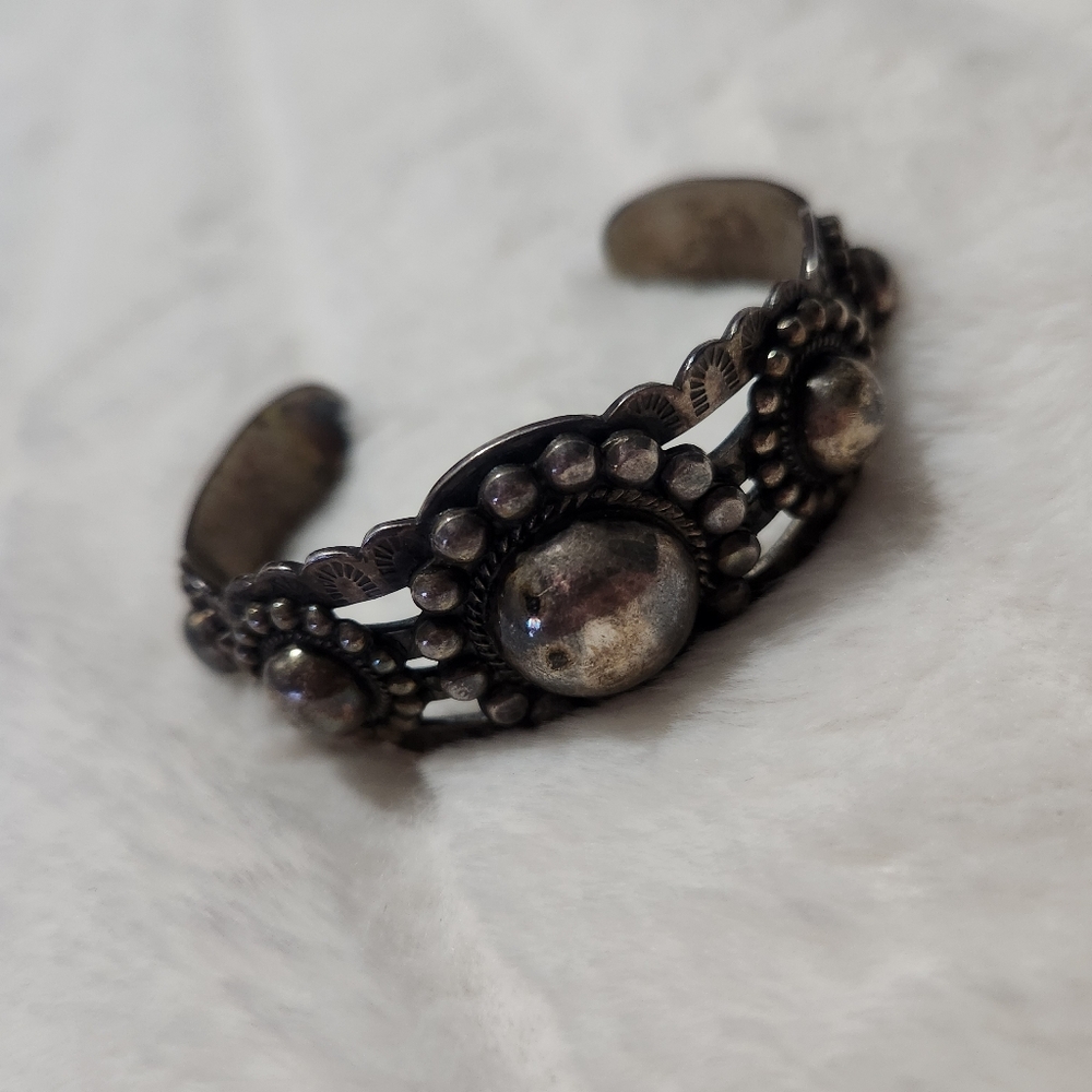 Vintage Native American Fred Harvey Era Sterling Silver Cuff Bracelet Historic